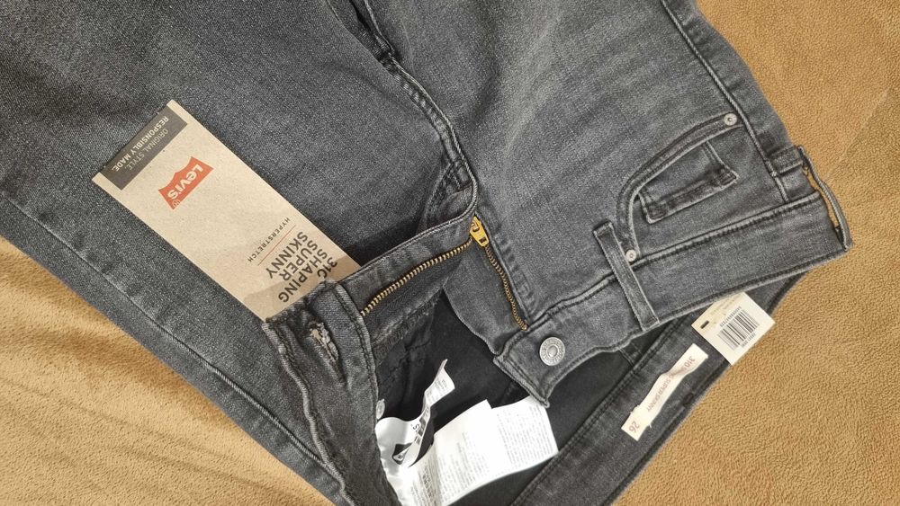 Дамски дънки Levi's и Tommy Hilfiger