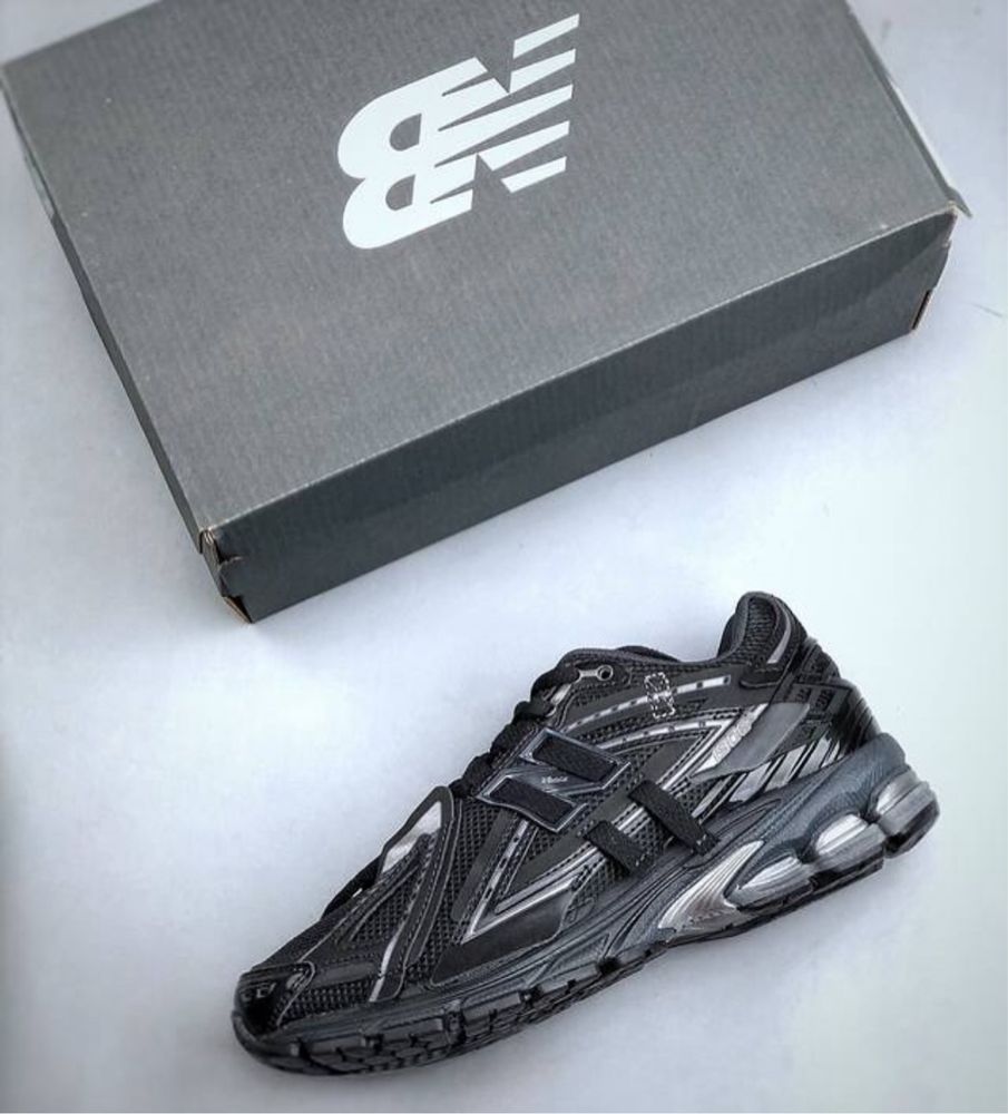 Нови мъжки маратонки New Balance 1906 all black