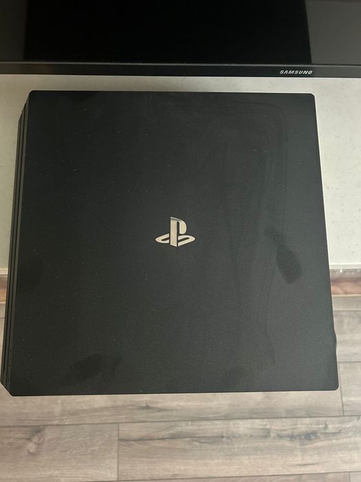 Play station PS4 PRO (1ТБ)