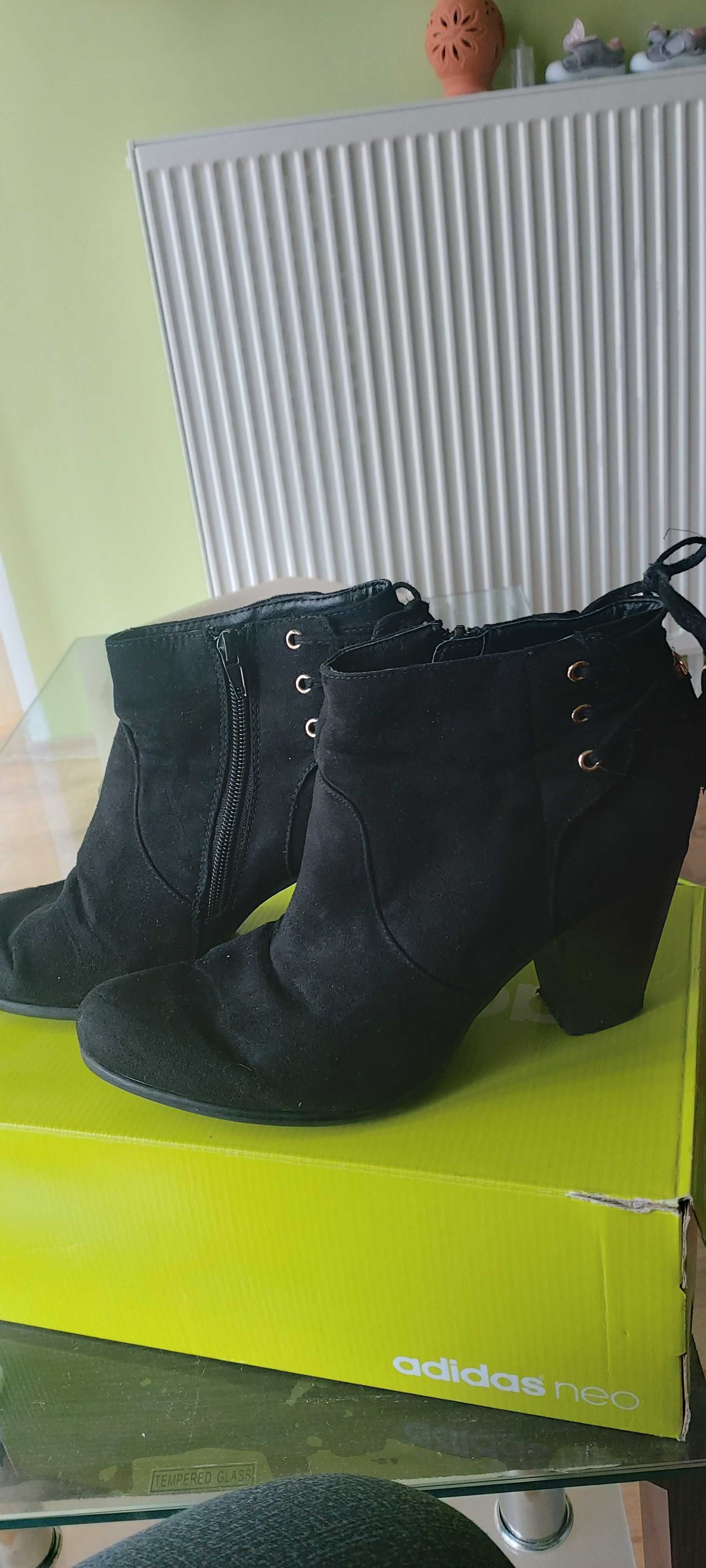 Botine piele intoarsa negru