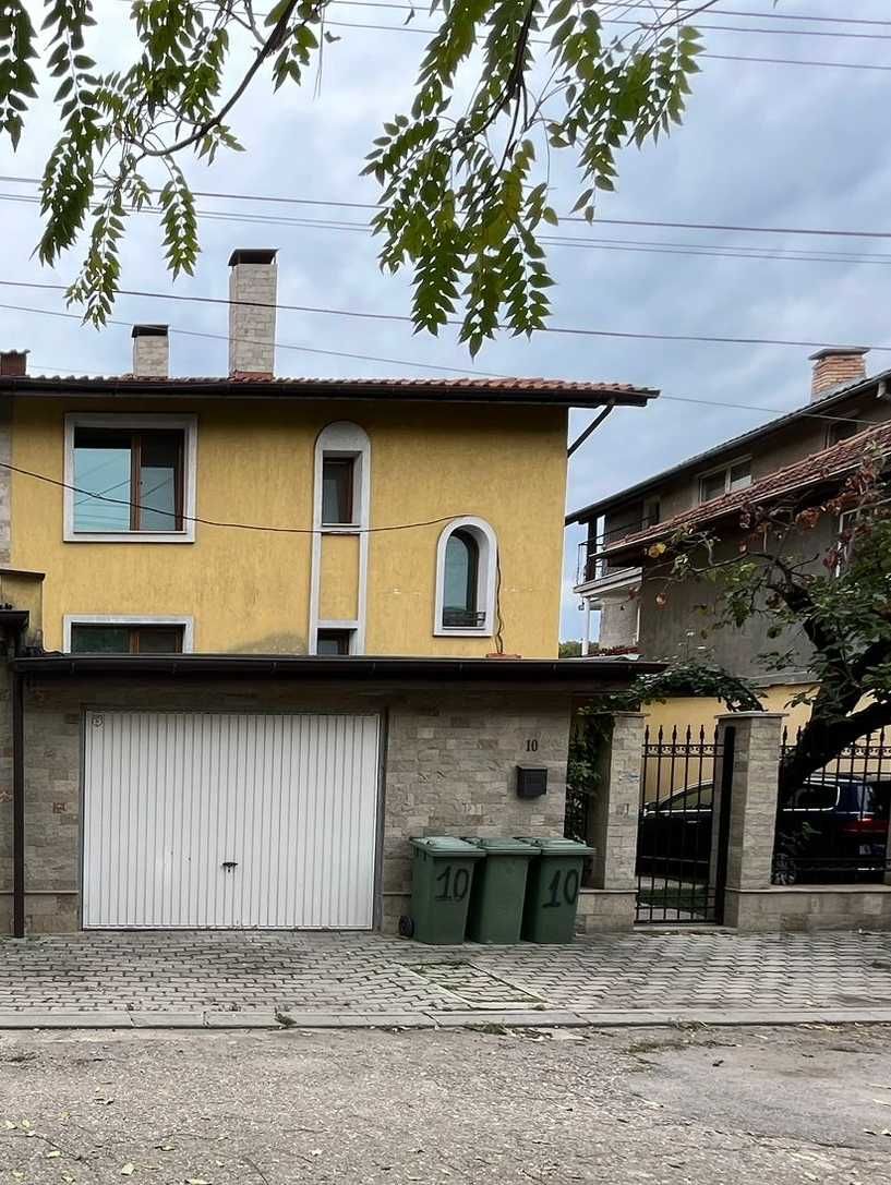 КЪЩА София под наем