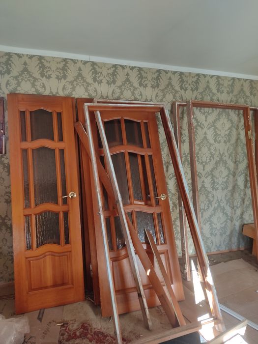 Продам двери деревянные