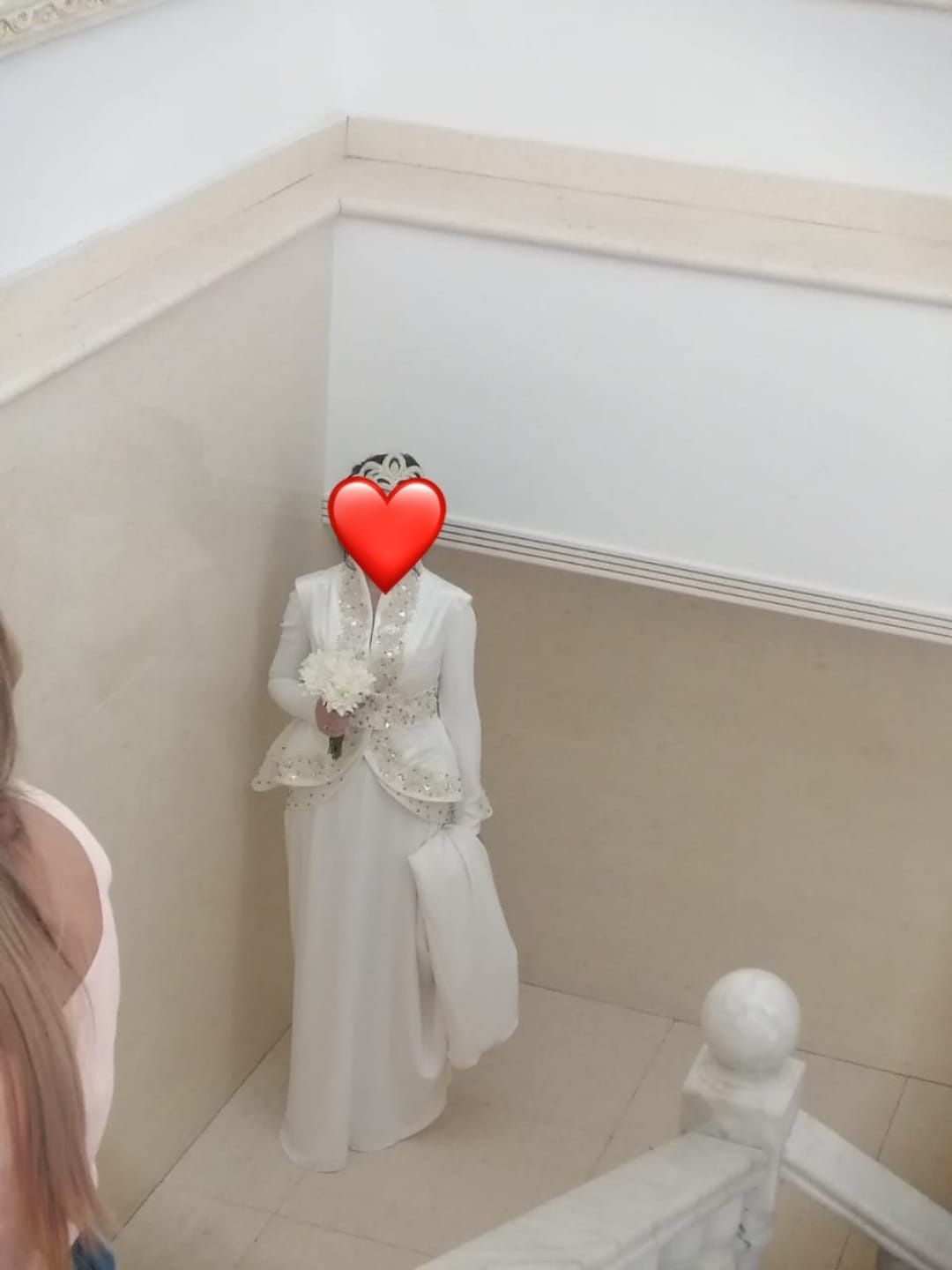 Белое платье на свадьбу и узату