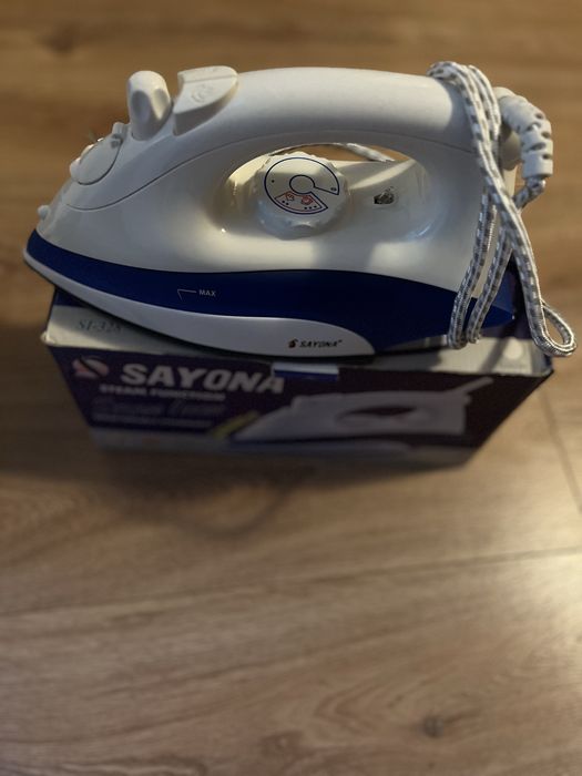 Fier de calcat 1800W Sayona