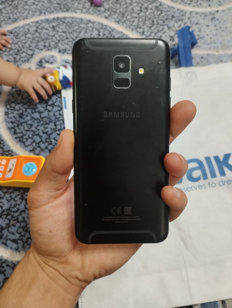 Samsung A6 sotiladi