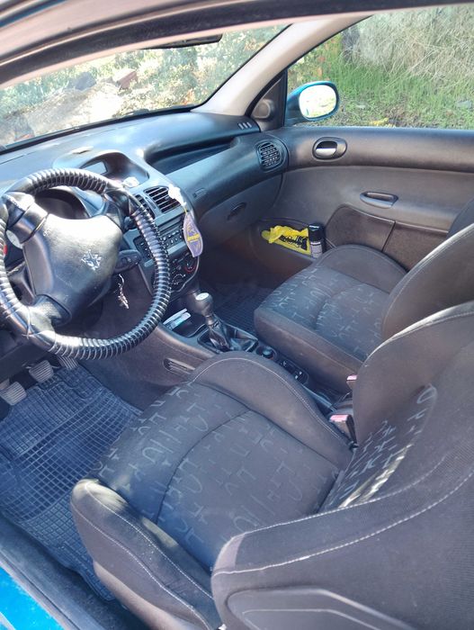 Пежо 206HDI 2000