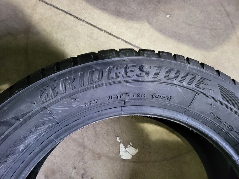 205/60/17 BRIDGESTONE 4бр