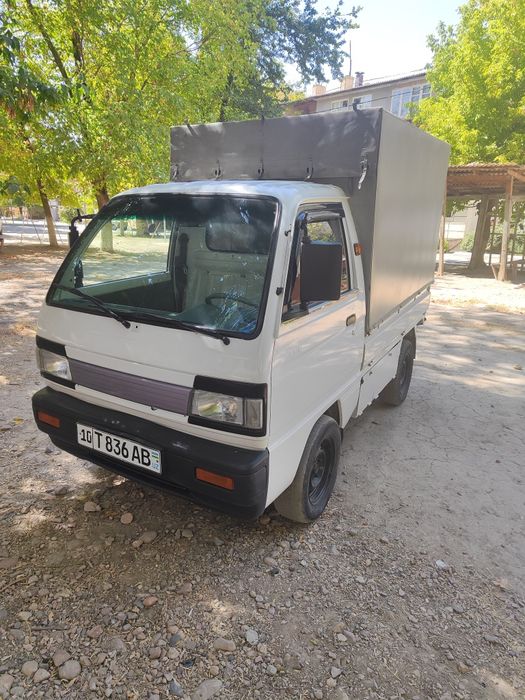 Labo 2017 yil yaxshi xolatda barter nexia 3  Spark. laseti