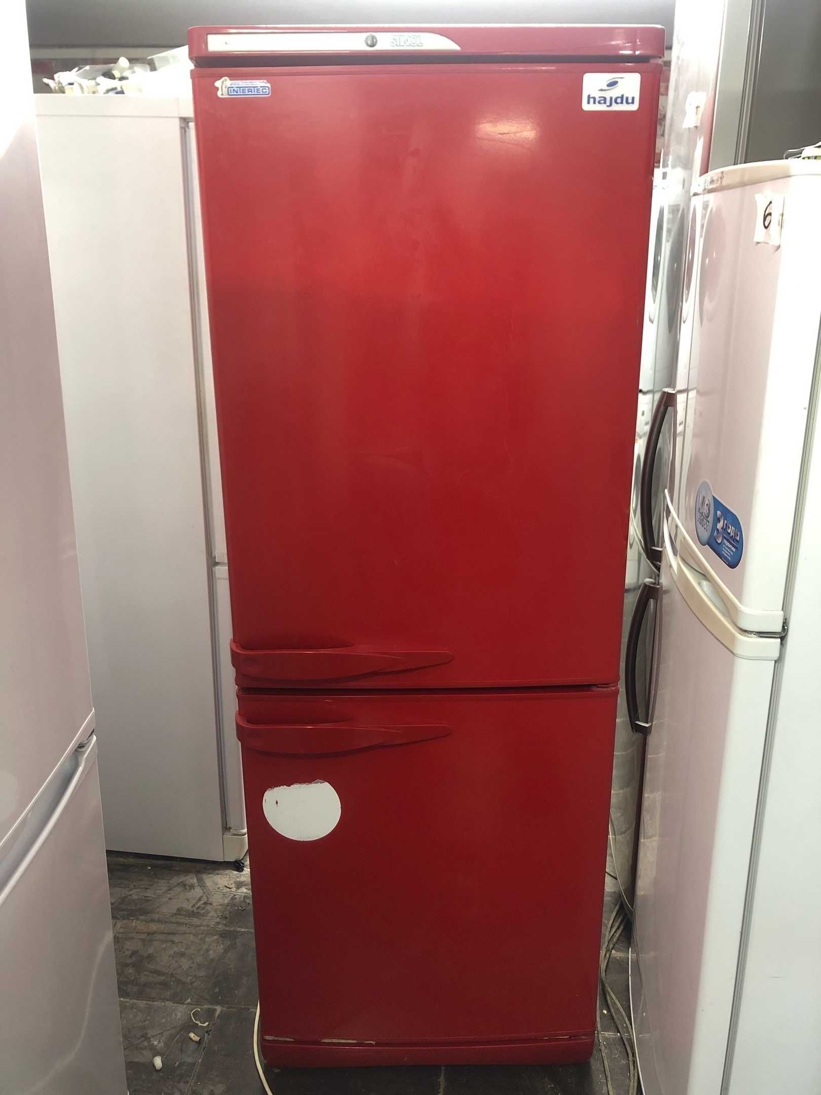 Холодильник СТИНОЛ - красный