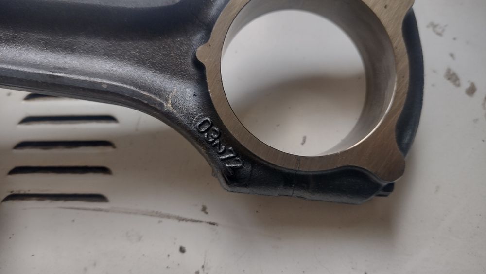 Бутала с биели за Мерцедес  E 2.7CDI W211 177кс.