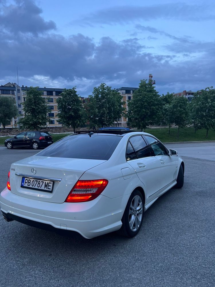 Mercedes C 200 - перфектно състояние
