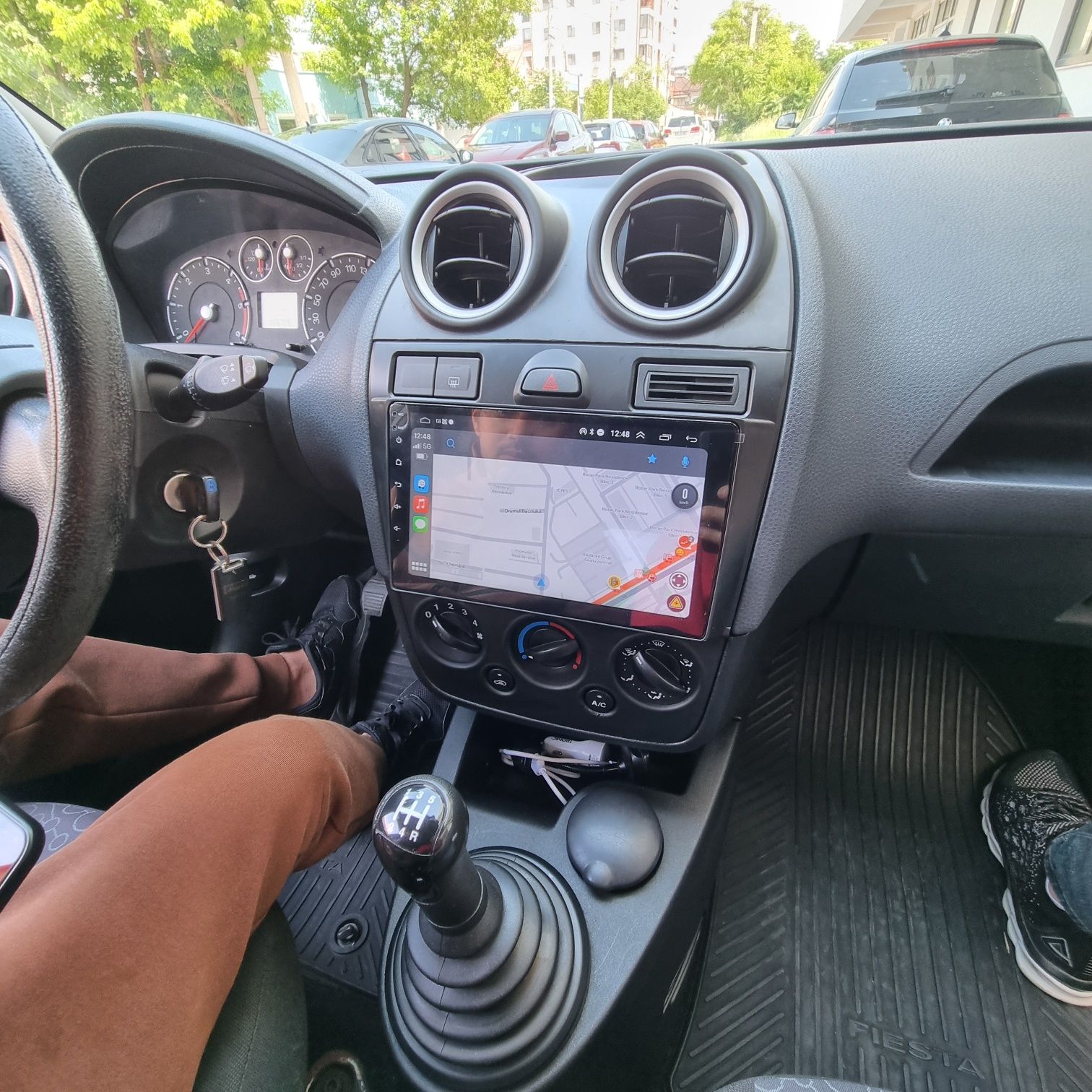 Navigatie Android Ford Fiesta Waze YouTube GPS casetofon