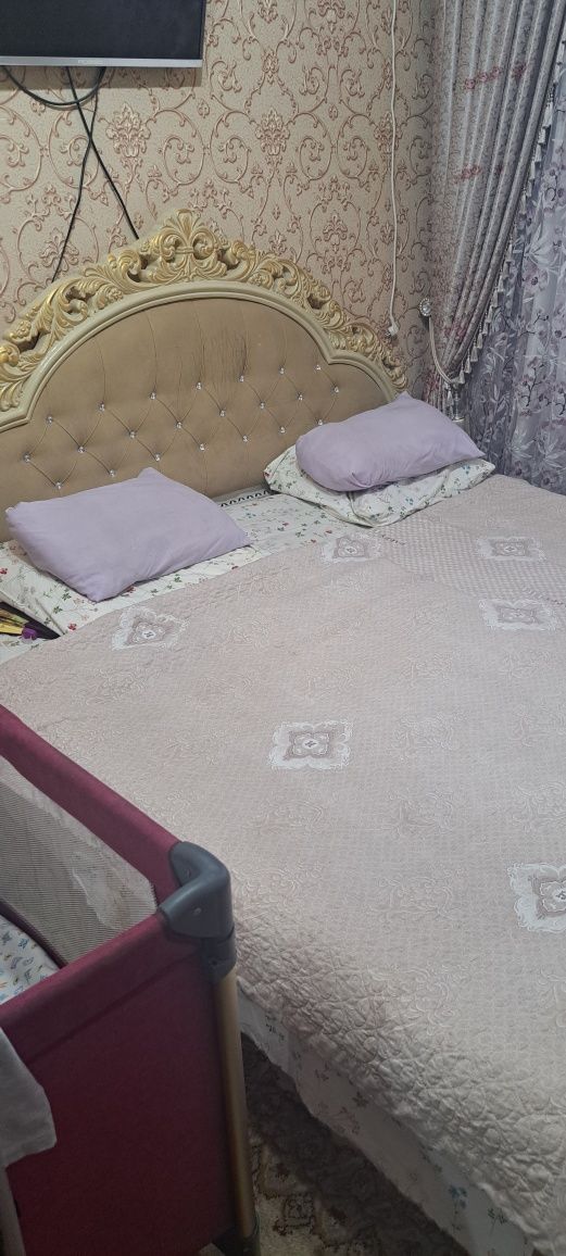spalniy sotiladi krovat shkaf kamot bor holati yaxshi