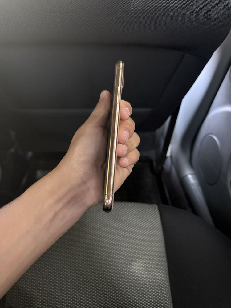 Iphone xs gold сотилади