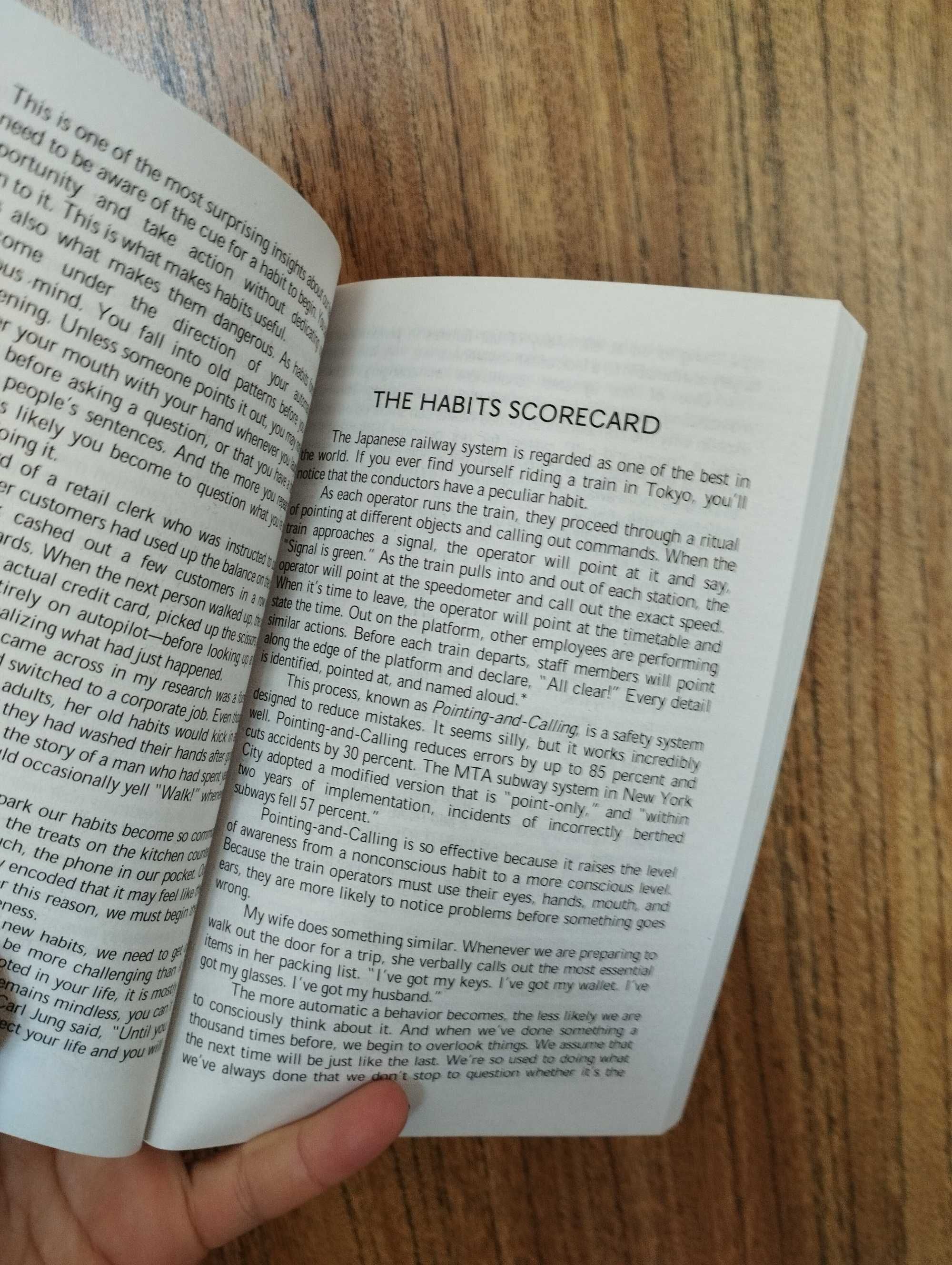 Книга на английском языке Atomic habits