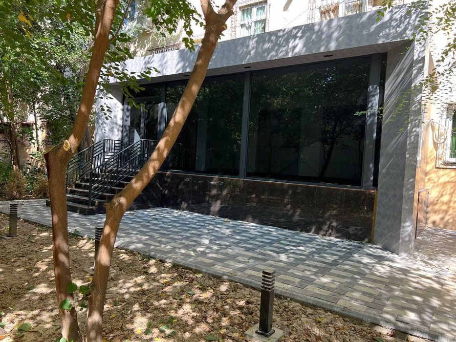 Продаётся офис вторичный фонд. 
Ц4. Метро Абдллы Кадери 

3/1/4