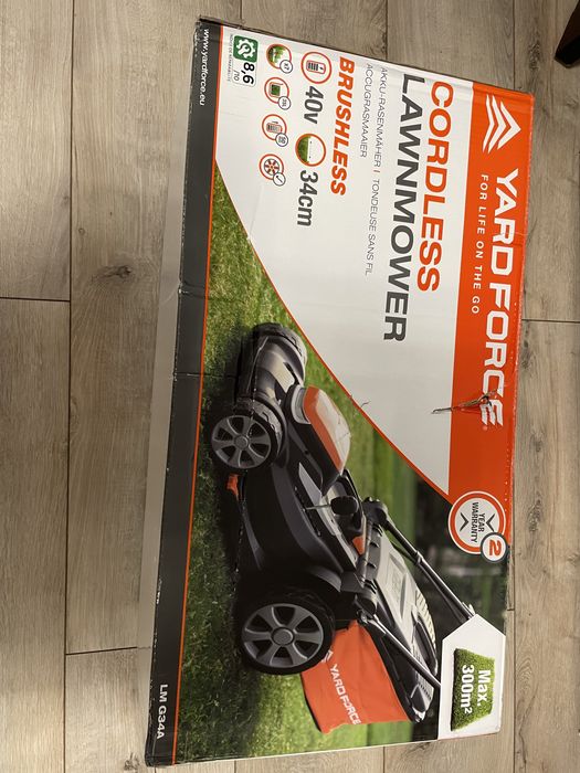 Mașină de tuns iarba Yard Force 40V 34cm noua sigilata