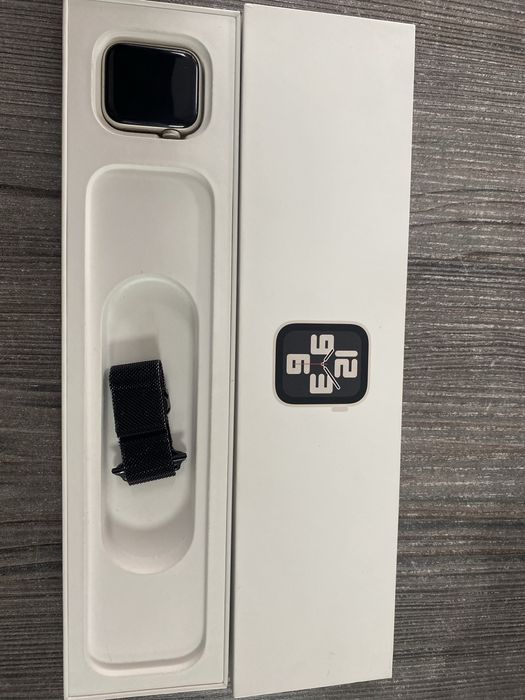 Apple Watch SE 40mm Aktiv Lombard