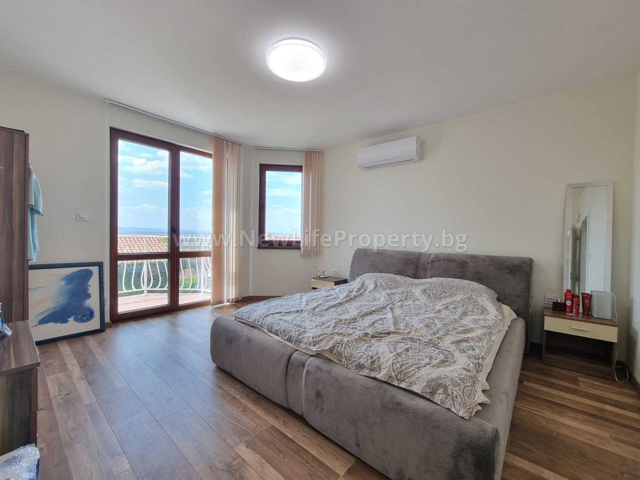 Продава се Къща в с. Кошарица, Област Бургас - 250 кв.м за 1176 €/кв.м - Снимка #17