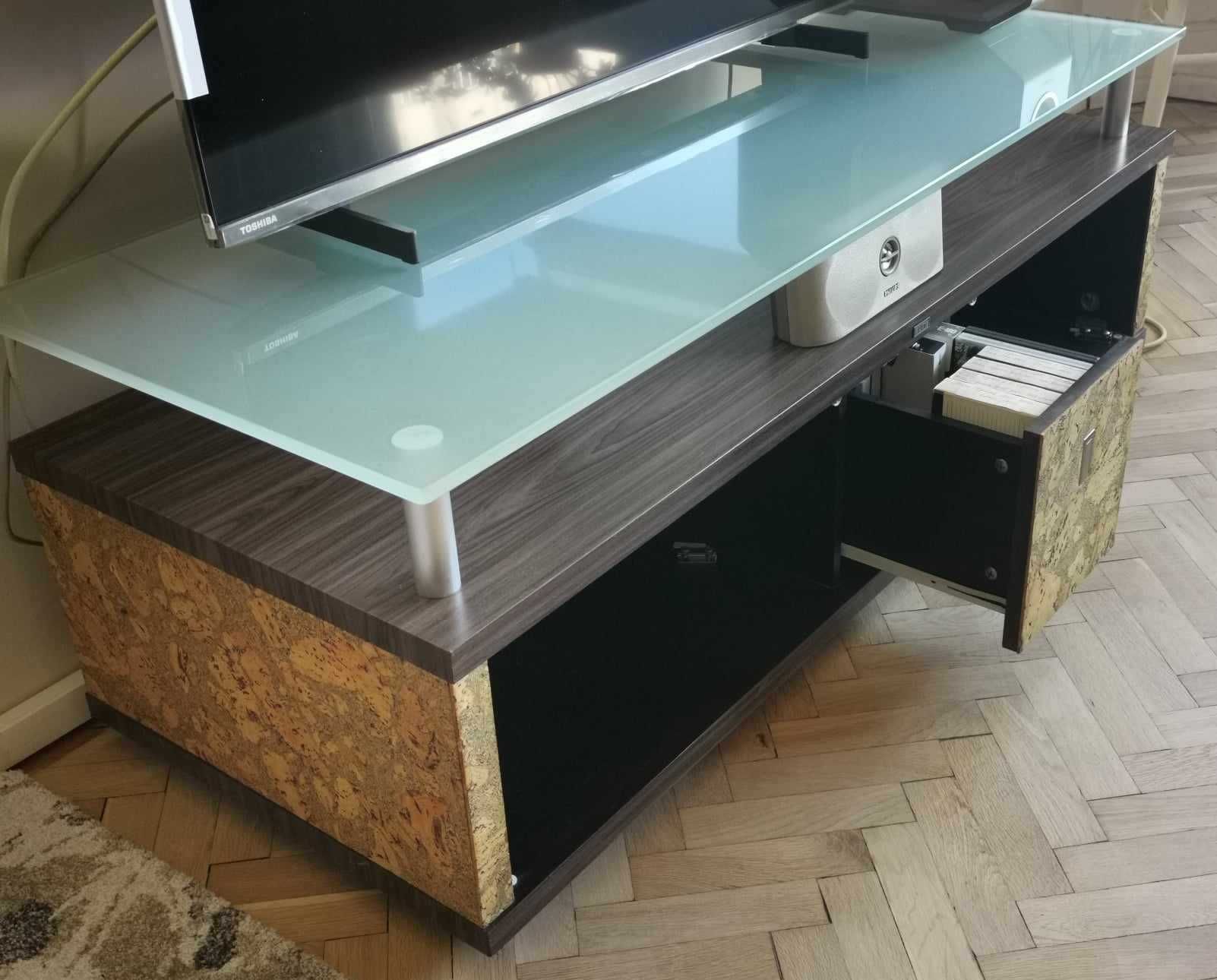 Холна маса и фоно шкаф със закалено стъкло - 100ЛВ