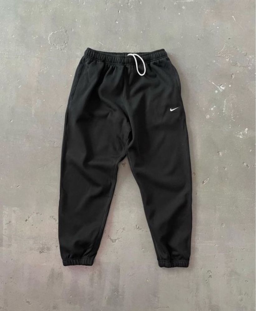 продам спортивные  штаны Nike
