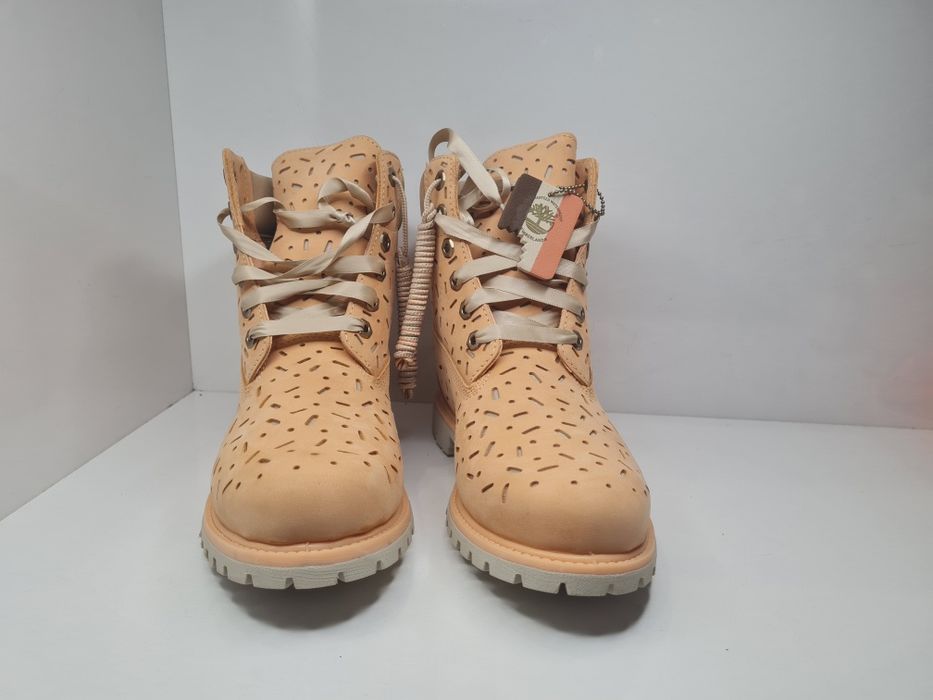 Обувки Timberland 

Чисто нови с кутия. 

Размер 39.5 стелка 25.5 см.