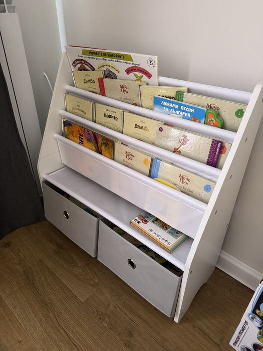 Детска монтесори библиотека