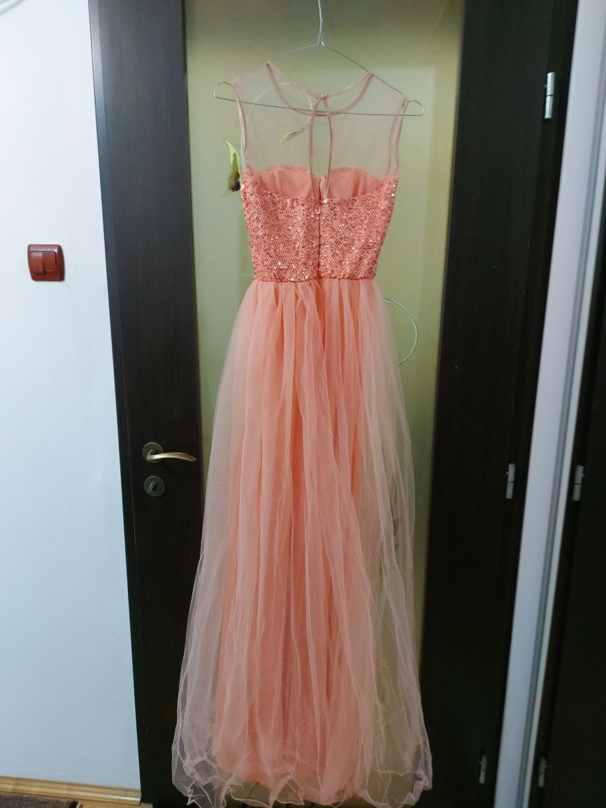 Rochie de seară elegantă cu paiete