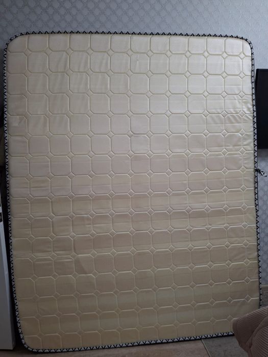 Продам Матрас 5000