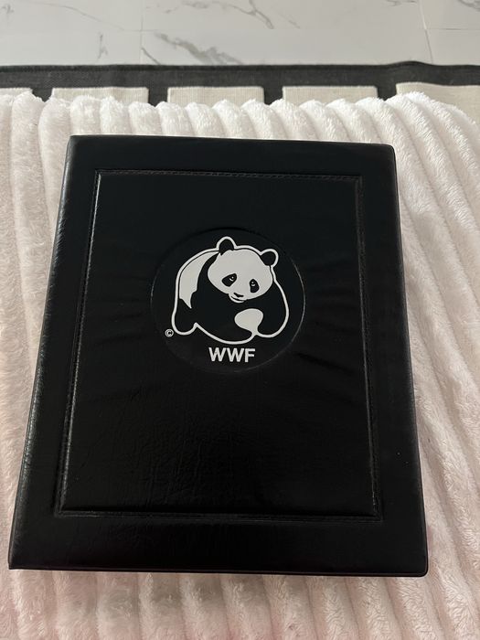 Album filatelic WWF original. Colectie timbre