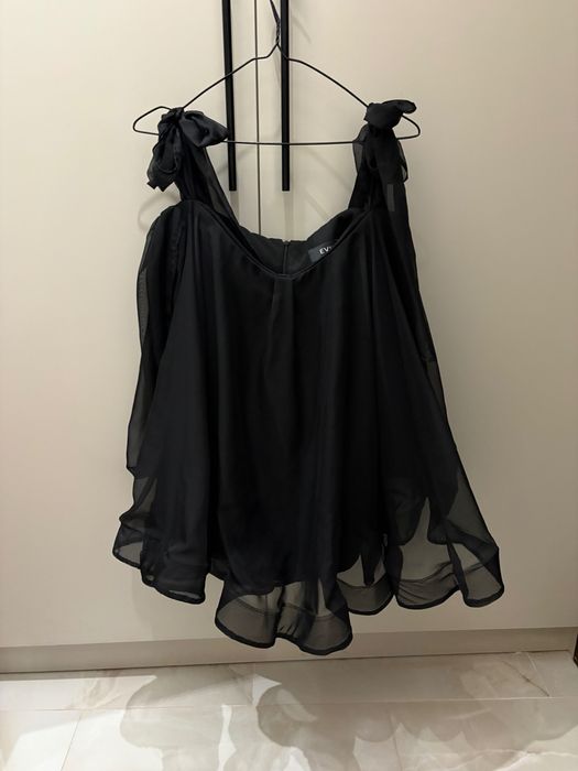 Рокля на марката Evis носена веднъж