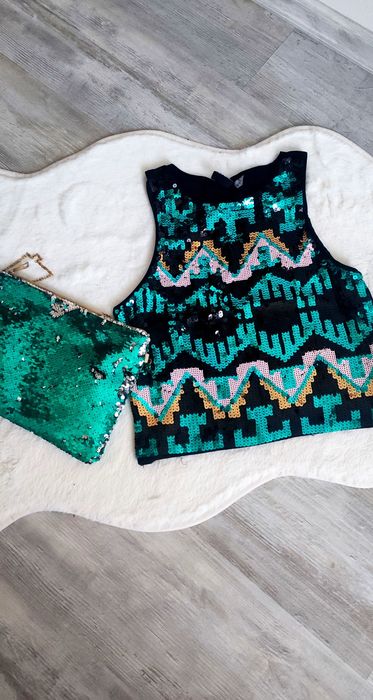 Кроп топ с пайети