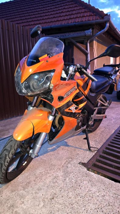 Honda cbr 125 dezmembrări