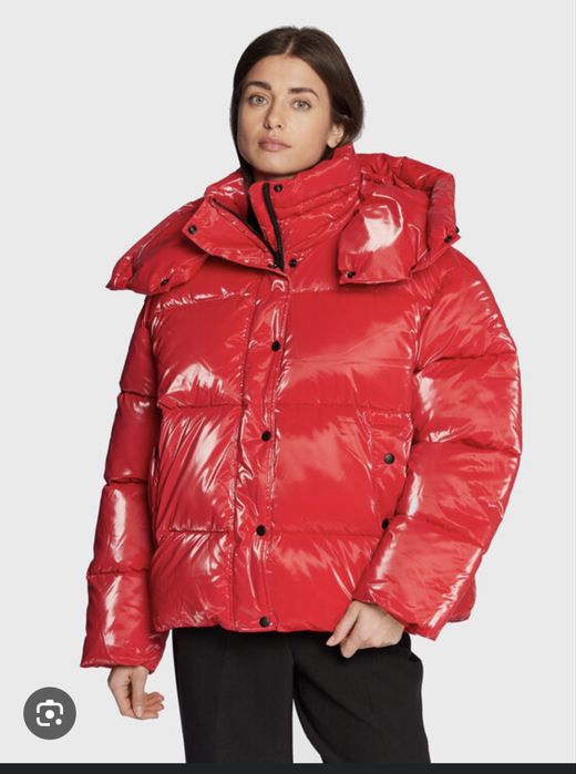 Ново зимно яке Calvin Klein