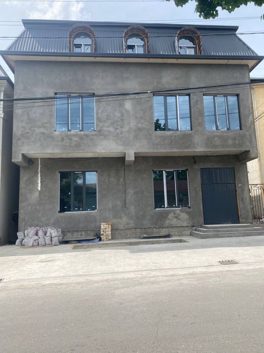 Здание на продажу или в аренду.