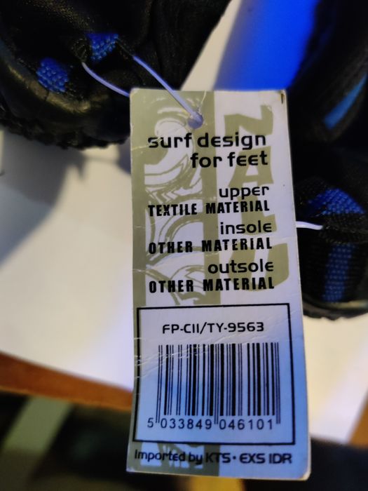 Încălțăminte de apa pentru copii.