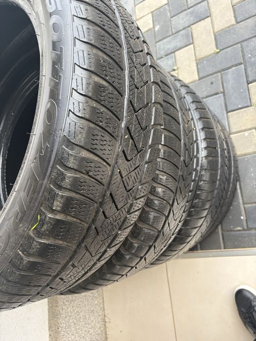 de vanzare cauciucuri Pirelli marimea 245/50/R19 de iarna