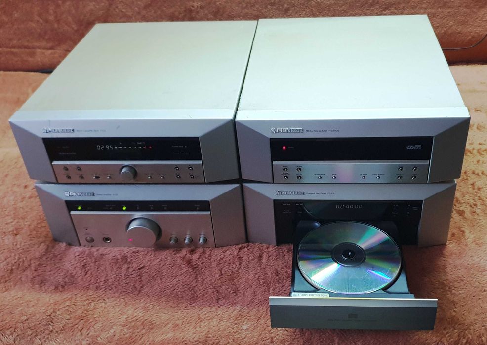 Pioneer A-C5 statie, PD-C5 CD player, F-C5RDS tuner, T-C5 Deck.