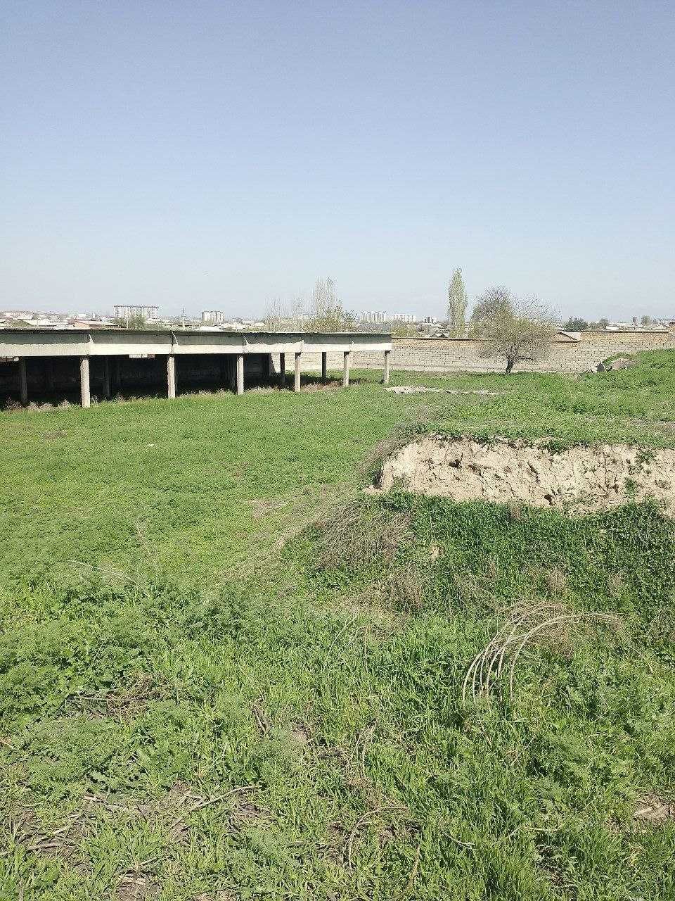Продаётся земля 4.5 гектара в городе Нурафшон. Тойтепа. 1 линия