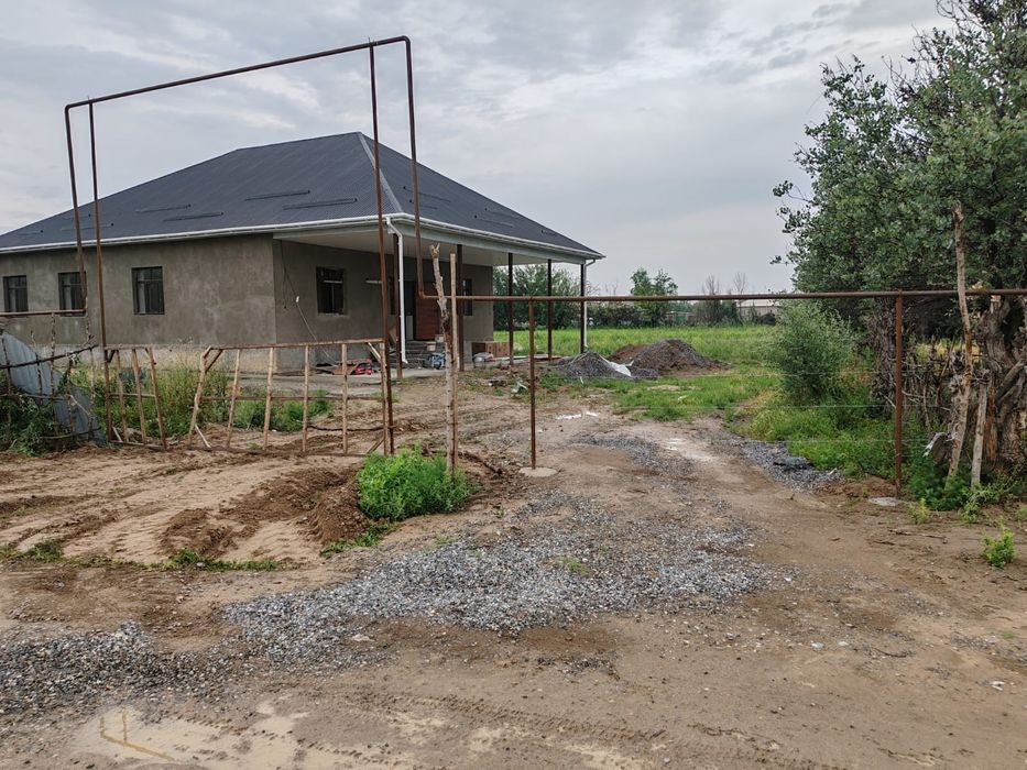 Үй сатылады. 50 сотток