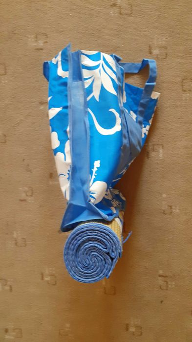 постелка за плаж и чанта комплект, чисто нови. Внос от Холандия