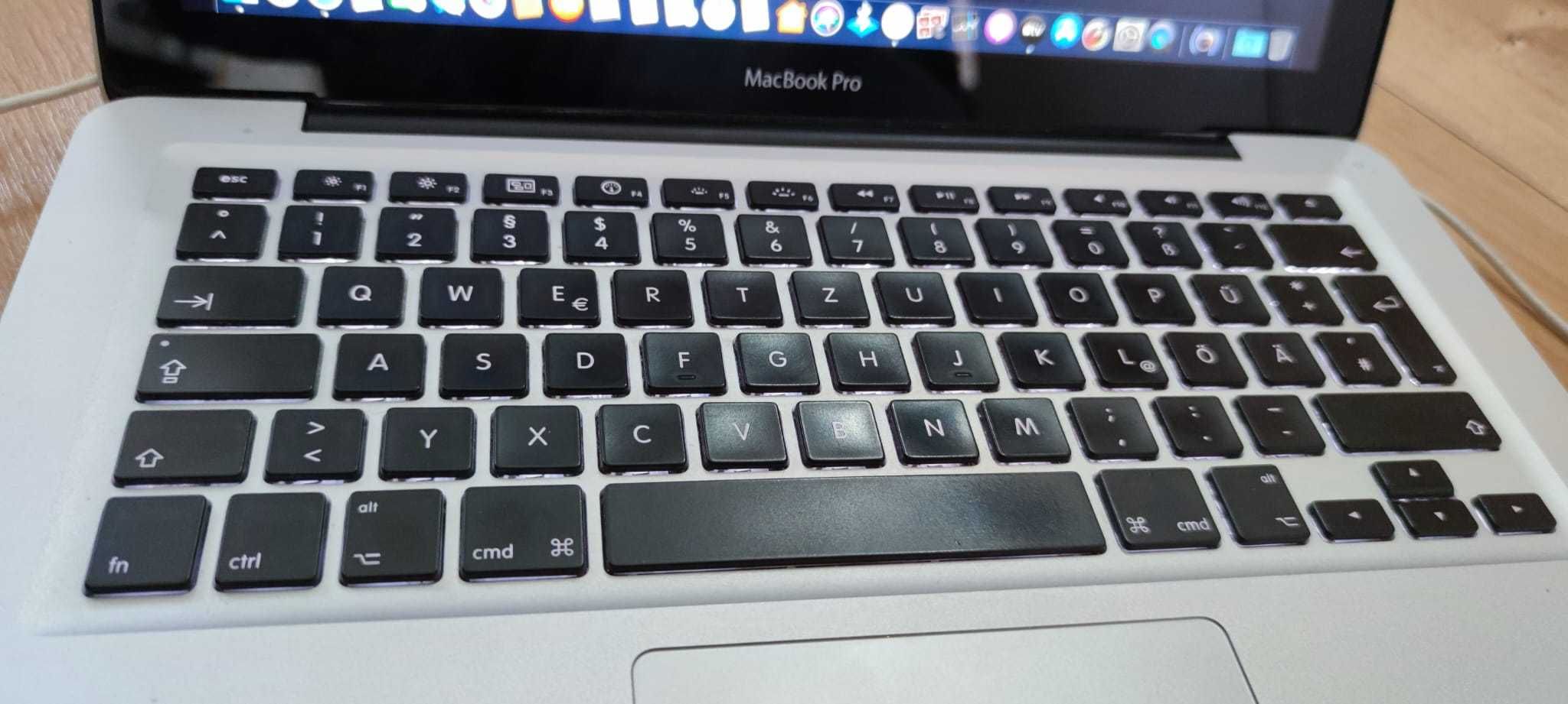 Macbook Pro I5 Mac OS Catalina.