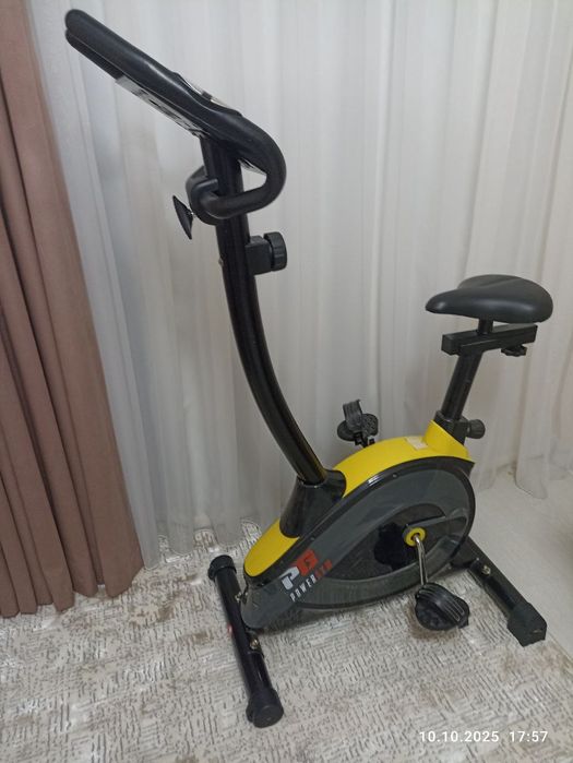 Продаю велотренажер PowerGym B50