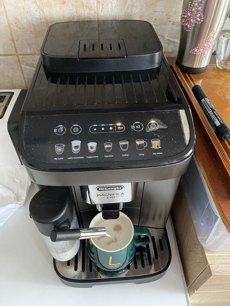 Expressor Delonghi Magnifica