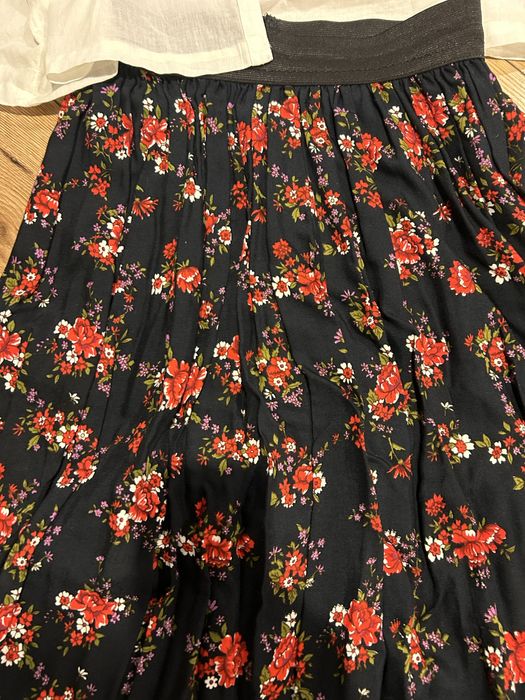 Camasa alba si fuste