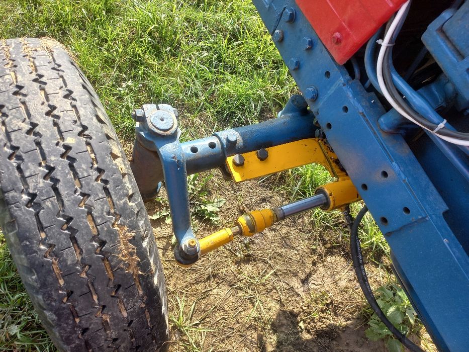 Vând tractor  u 650