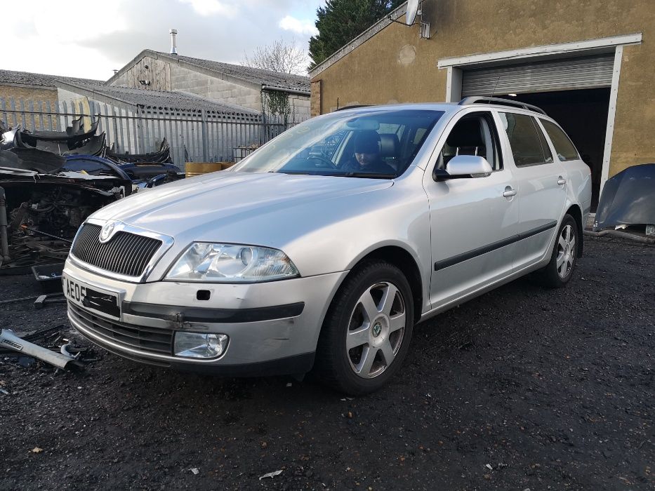 Dezmembrez Skoda Octavia II 2.0 FSI BLR Caravan