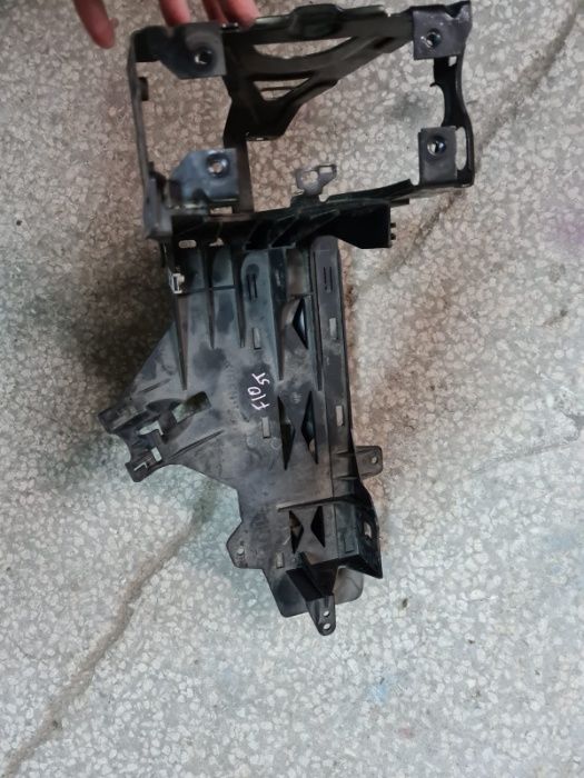 Suport far stanga oem BMW seria 5 F10 F11