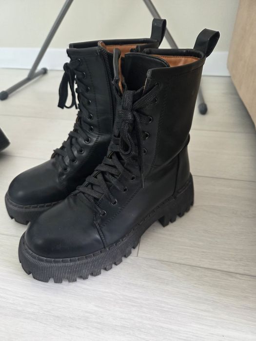 Сапог и ботинка почти новая