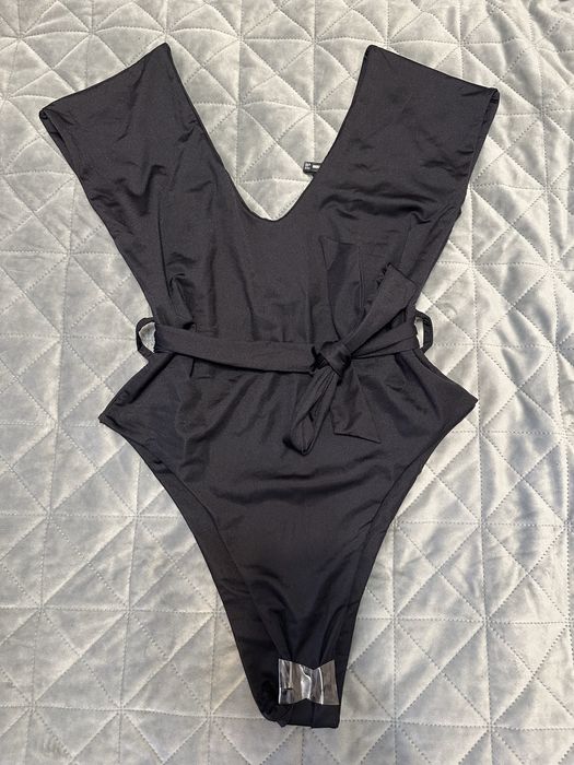 НОВ! Цял бански в черно